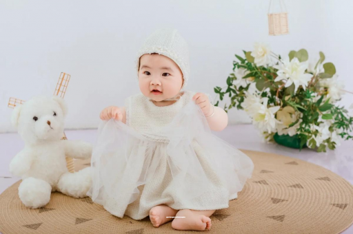 余江孕妇几个月开始显怀